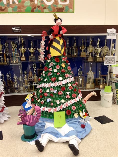 Alice in Wonderland themed Christmas tree on Behance