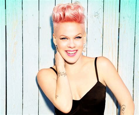 Download Blue Eyes Tattoo American Singer Smile Pink Hair Pink Singer