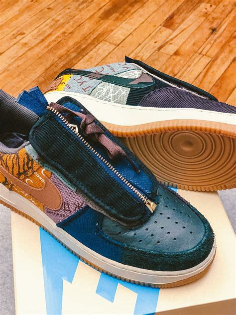 That is why we have compiled this quick 60 seconds solution to authenticating your air. Travis Scott Air Force 1 Shoes - Release Date | SneakerNews.com