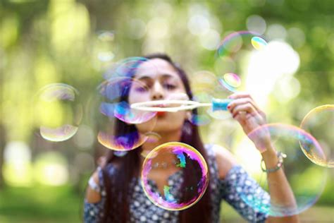 Photography People Blowing Bubbles - 5184x3456 Wallpaper - teahub.io