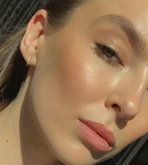 The 7 Products Celebs Always Use For Glowy Skin Glowy Skin Glowing Skin Makeup Skin Makeup