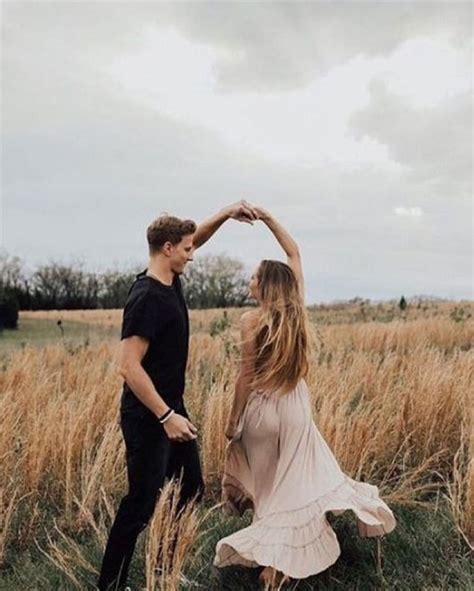 Cute Engagement Photo Shoot Ideas Thatll To Melt Your