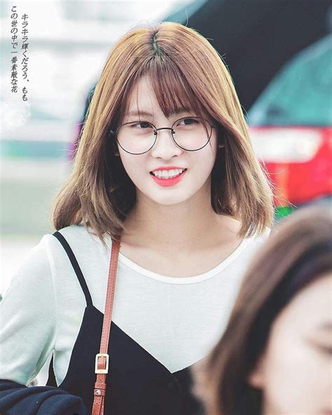 Here Are 9 Times Twices Momo Looked So Good In Glasses We Wish We Wore Them Koreaboo