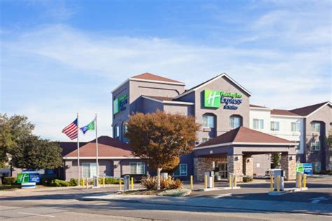 Hotelguides.com > california > oakland hotels & motels > holiday inn express & suites holiday inn express & suites oakland 66 airport access road, oakland, ca 94603 us ready to book? HOLIDAY INN EXPRESS HOTEL & SUITES $111 ($̶1̶7̶6̶ ...