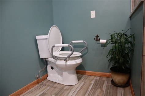 Best Raised Toilet Seats For Seniors And The Elderly Safer Toileting