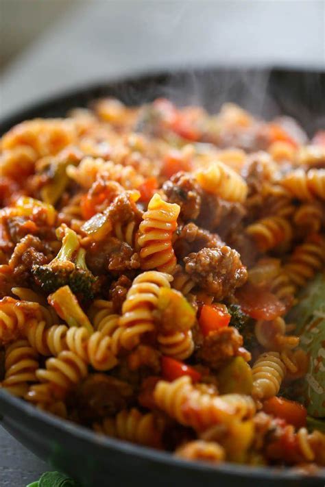 We are italian and if you go through my recipes you'll find alot of wonderful, quick and easy pasta dishes. Italian Sausage and Peppers Pasta | Recipe | Italian ...