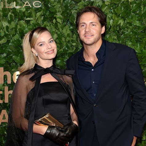 who is margot robbie s husband all about tom ackerley
