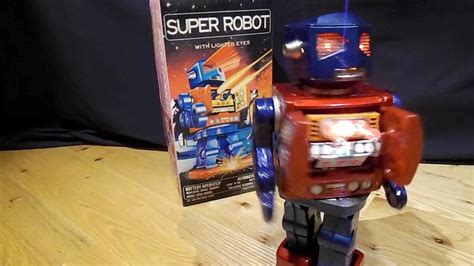 Super Robot With Lighted Eyes Youtube
