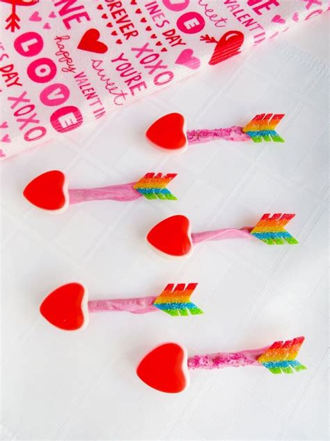 Cupid S Arrows A Cute And Easy Valentine S Day Dessert Recipe Valentines Simple Valentine