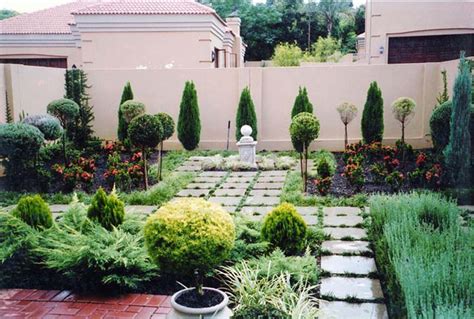 Looking for garden layout ideas? Small Urban Garden Design Ideas - Quiet Corner
