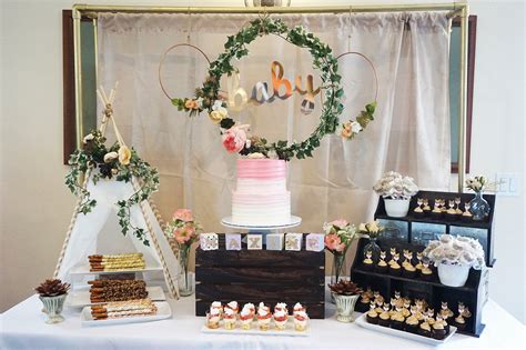 Diaper showers, in fact, are growing in popularity as an alternative to the traditional baby shower. Baby Shower Decor Ideas for a Girl - Happiest Baby
