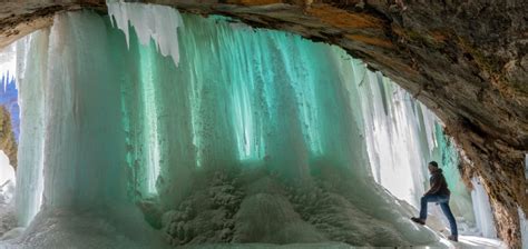 Ontario Has Breathtaking Ice Caves You Can Explore In The Winter