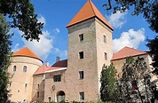 Koluvere Castle (Estonian: Koluvere linnus; German: Schloss Lohde ...