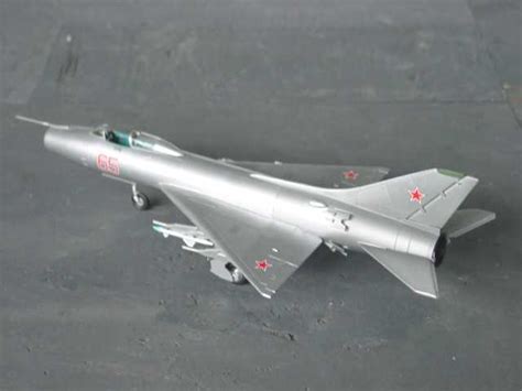 Plastic Scale Model 172 Fitter