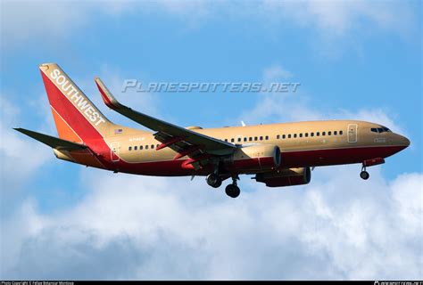 N714cb Southwest Airlines Boeing 737 7h4wl Photo By Felipe Betancur