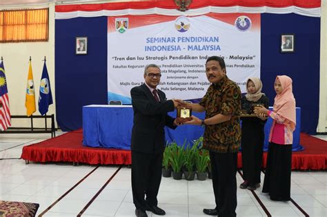 Published 2005 by penerbit universiti kebangsaan malaysia. (Indonesia) FKIP Gelar SEMINAR PENDIDIKAN "Tren dan Isu ...