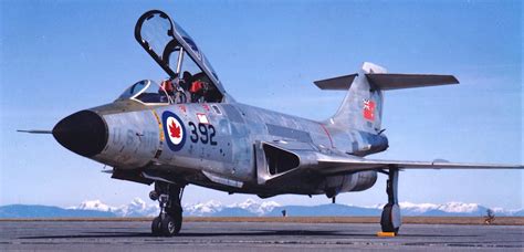 Mcdonnell F 101b Voodoo Serial No 17392rcaf Photo Fighter Jets