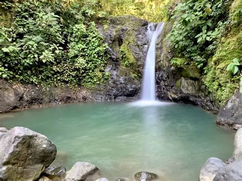 The Thrilling Uvita Waterfall Of Costa Rica Waterfall Slide Triptins