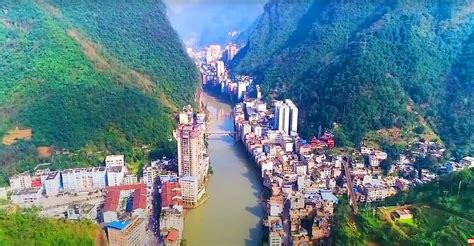 The Worlds Narrowest Metropolis Is In China Beyond Kerala Travel