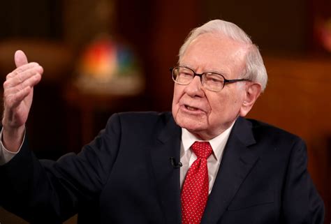 Как уоррен баффет и билл гейтс учат людей успеху. Warren Buffett bets $9.7 billion on a long future for ...