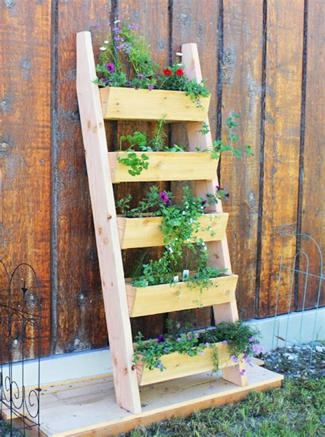 Whether you're a new gardener or have years of experience, find ideas, inspiration and advice for growing your best garden ever. DIY Vertical Garden - 10 Ways to "Grow Up" - Bob Vila
