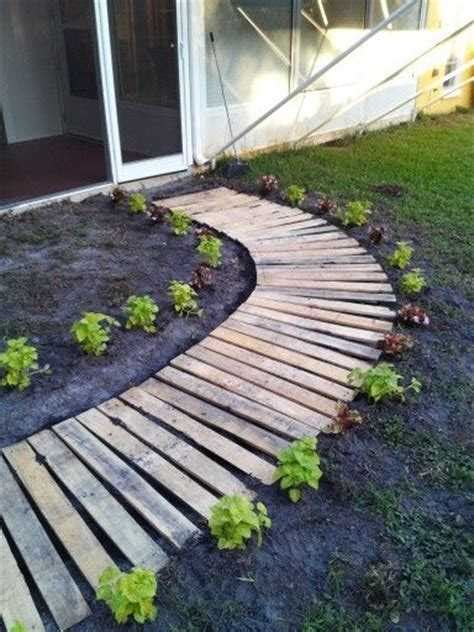 40 Simply Amazing Walkway Ideas For Your Yard Page 7 Of 40 Gardenholic