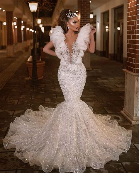 Luxurious Beading Lace Wedding Dress Mermaid Ruffles Short Sleeve Dubai Women Delicate Modern