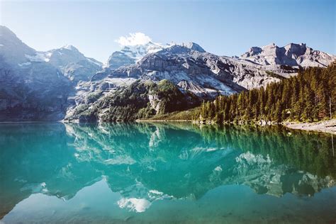 Die schweiz lässt sich in drei landschaftliche grossräume einteilen, welche grosse unterschiede aufweisen: Die schönsten Bergseen der Schweiz