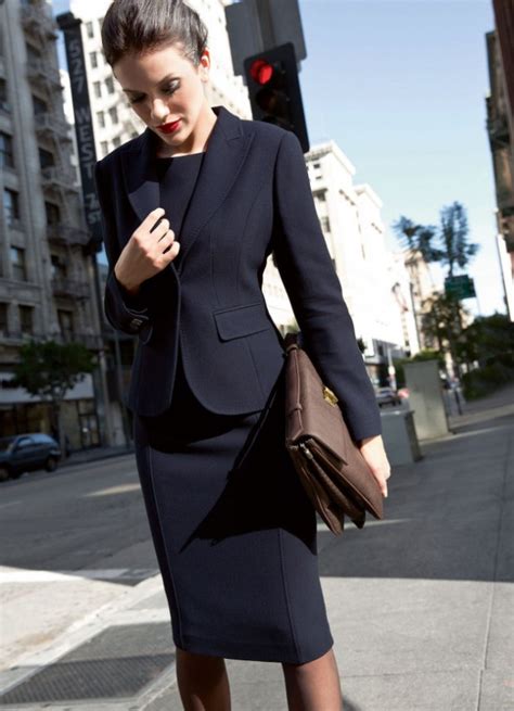 Top 18 Classy And Elegant Fashion Combinations For Business Woman Style