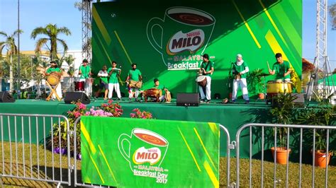 A total of 16 teams took part in the competition. Milo Malaysia Breakfast Day 2017 - Kuantan - YouTube