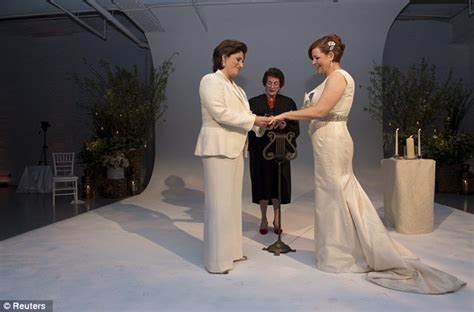 new york mayoral frontrunner marries partner in lesbian wedding
