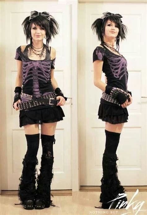 Pin By Jessica Stroud On My True Self Scene Fashion Gothic Outfits