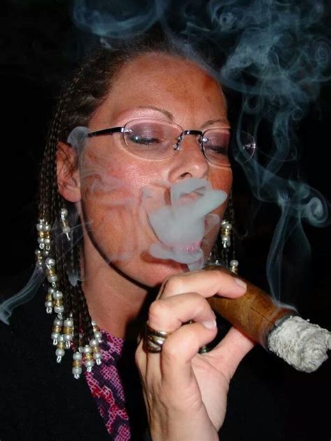 100 Starting Cigar Beauty Ladies Smoking Cigar Hot The Cigarmonkeys