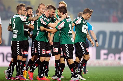 Последние твиты от sv ried 1912 (@svried1912). Wikinger feiern 2:0-Heimsieg - SV Ried