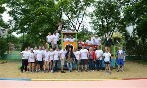 Us Cadets And Officers Help Renovate The Golden Key Kindergarten In