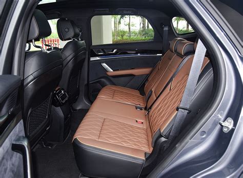 Электромотор 180 квт, электромотор 380 квт. BYD Tang EV - Interior photos of.