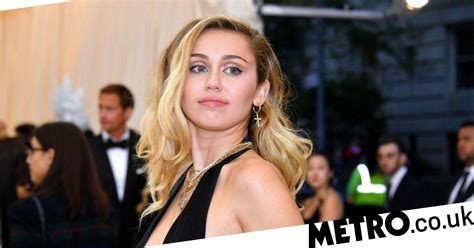 Miley Cyrus Calls Out Journalist For Negative Review Of Her New Album