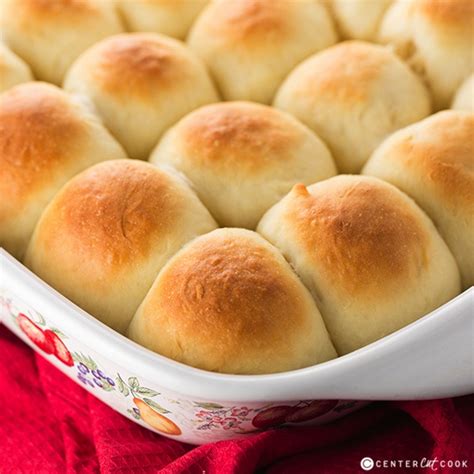 Fast and Easy Dinner Rolls Recipe