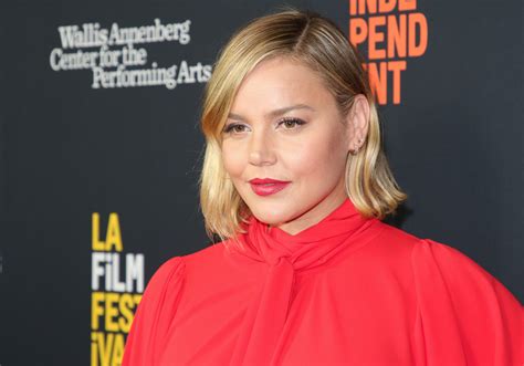 Jack Ryan Abbie Cornish To Return As Cathy Mueller And Fans Are
