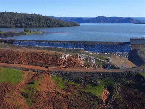 Water Flows Over Spillway At Oroville Dam Kmph