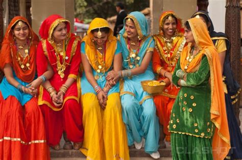 27 Amazing Photographs That Will Show How Colorful India Is Sharedots