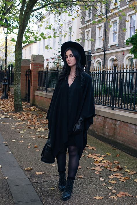 Cloak All Black Fashion Outfits With Hats Floppy Hat Outfit Winter