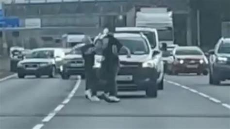 Shock Footage Emerges Of Full Scale Brawl Between Two Men On Busy M50