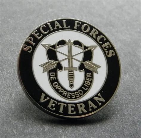 Us Army Special Forces Veteran De Oppresso Liber Vet Lapel Pin Badge 1