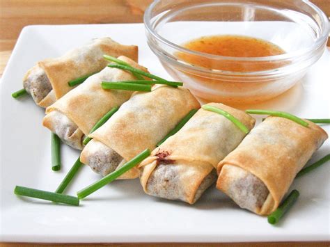 Easy deep fried shrimp deep fried in spring rolls are the perfect appetizer and always dissapear fast. maple•spice: Oven Baked Mini Wonton Rolls and Spring Rolls