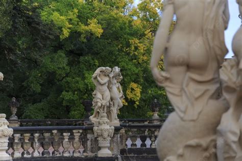 Patung Wanita Telanjang Istana Zwinger Di Dresden Latar Belakang Dan