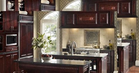 For example, kitchen cabinets are made with this wood because what homeowners tend to do is get their white poplar wood stained in a way where it looks like expensive oak or cherry wood. Poplar Wood Cabinets PDF Woodworking