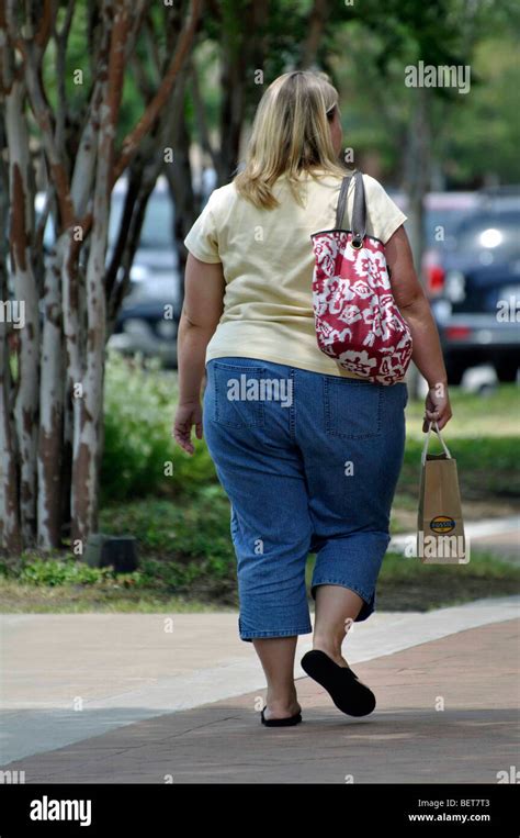 Obese Woman Rear View Banque Dimage Et Photos Alamy