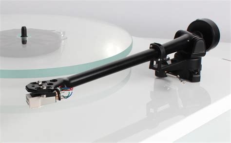 Rega Rb220 Precision Crafted Tonearm With Extremely Low Friction Levels