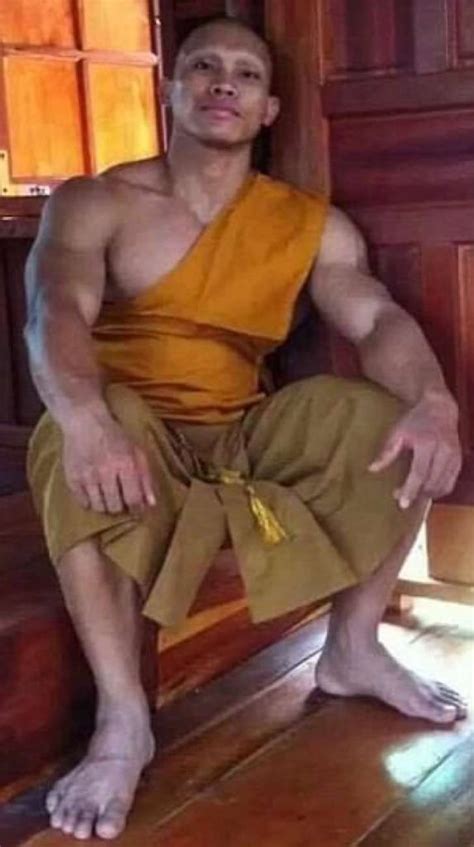Monje Budista Musculoso Y Tonificado Irrumpe Las Redes Sociales Su